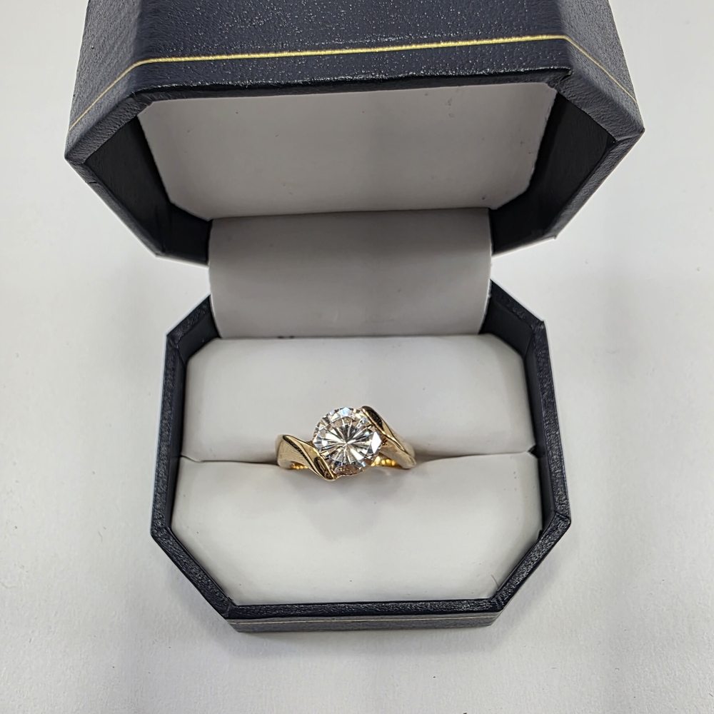 Solitaire Crystal Ring Gold-Tone Statement Cockta… - image 1